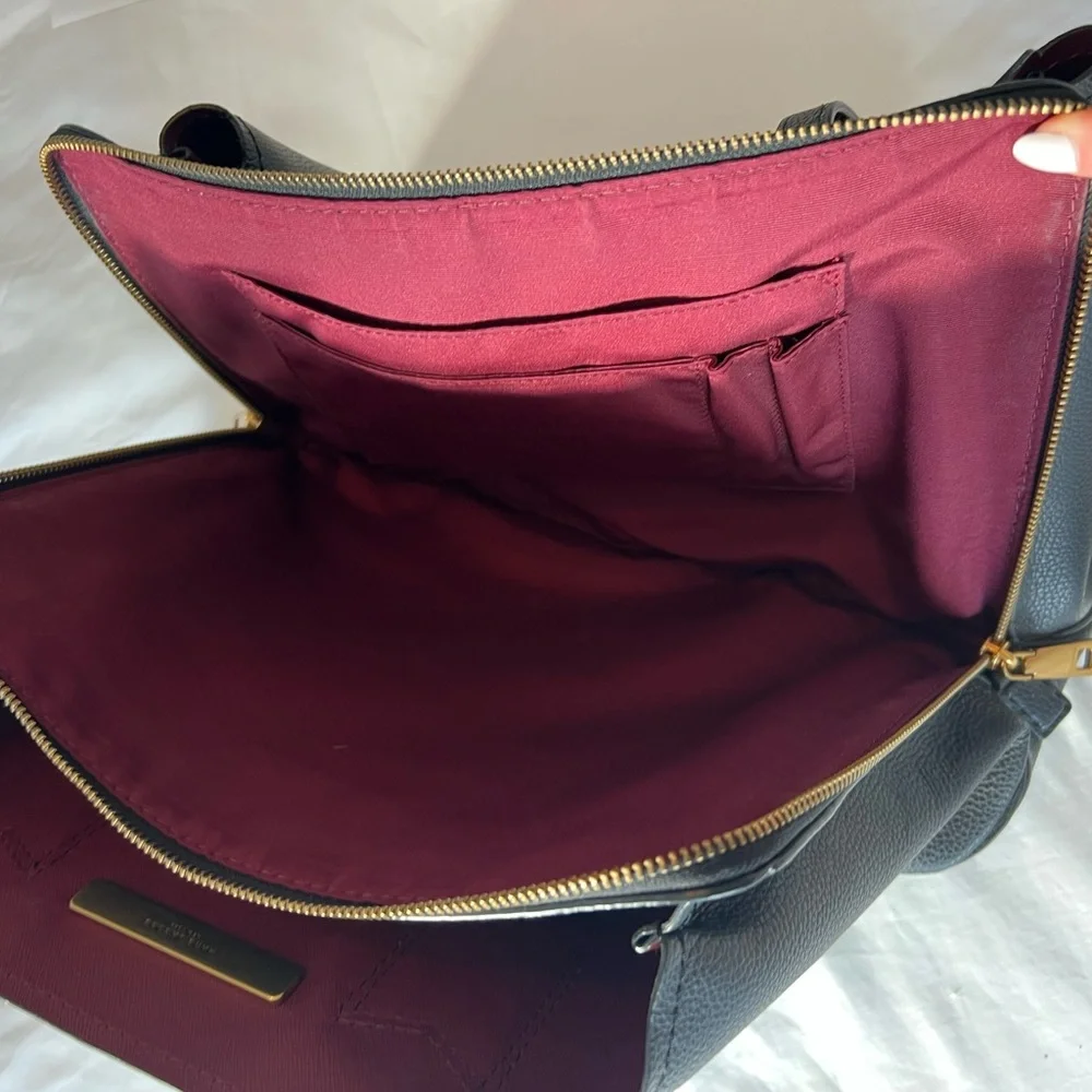 Marc Jacobs Black Pebbled Leather Tote with Gold Hardware - Picture 11 of 13